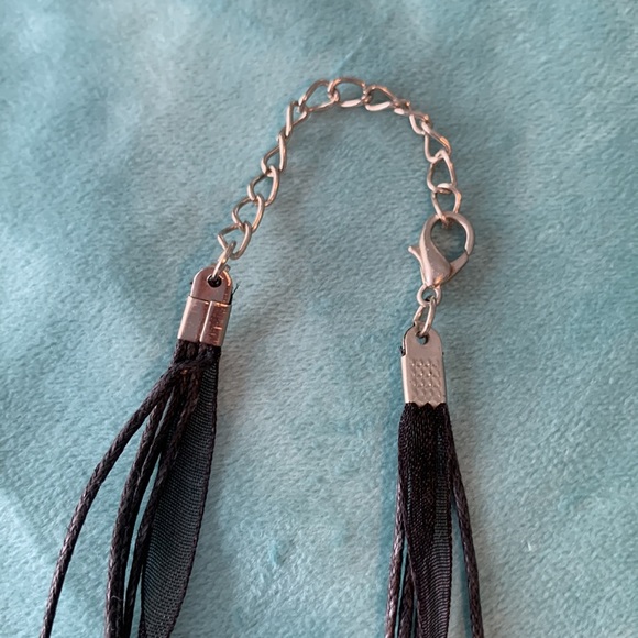 Silver and black starfish necklace - Picture 3 of 4